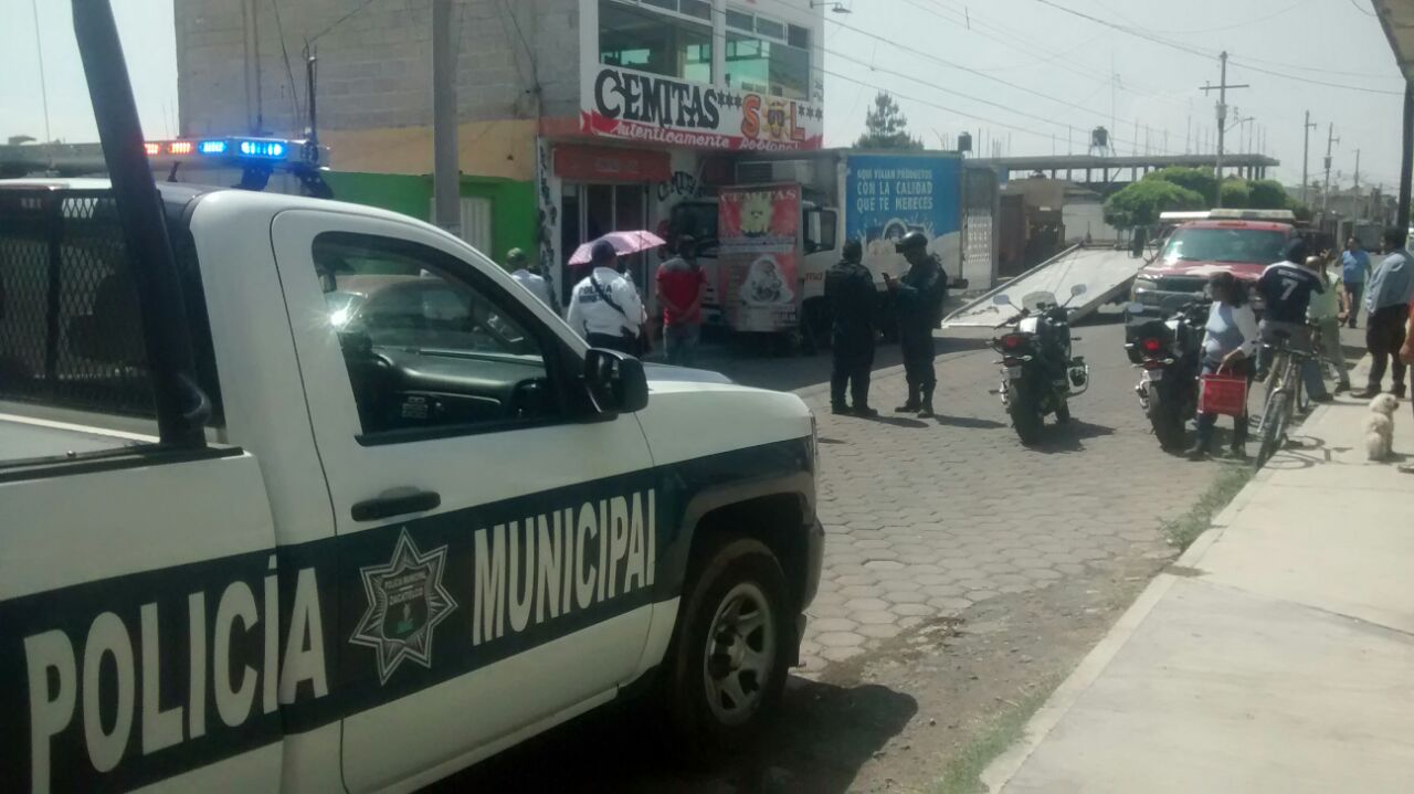 Intercepta camioneta robada policía municipal de Zacatelco y CES